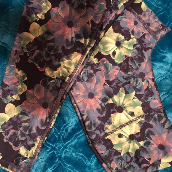 Fabletics tights - Picture 4 of 7